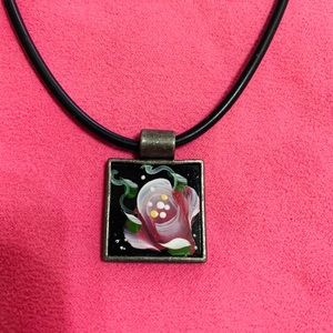 Pretty Rose necklace /leather string